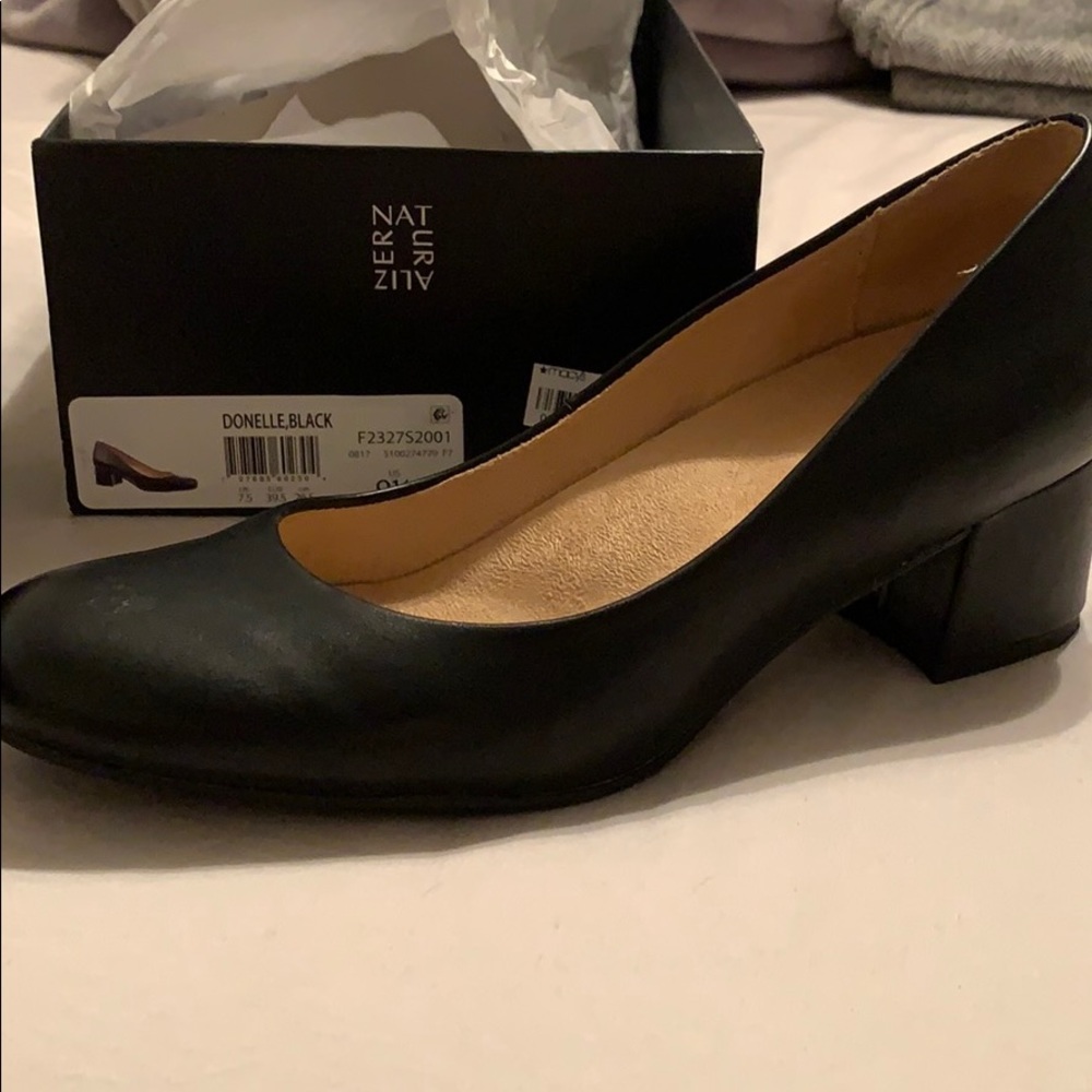 Naturalizar black heels